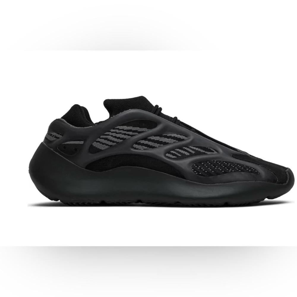 Yeezy 700 V3 'Alvah